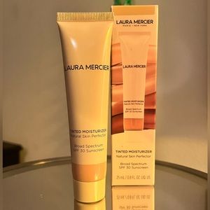 Laura Mercier Tinted Moisturizer Natural Skin Perfector Mini SPF 30